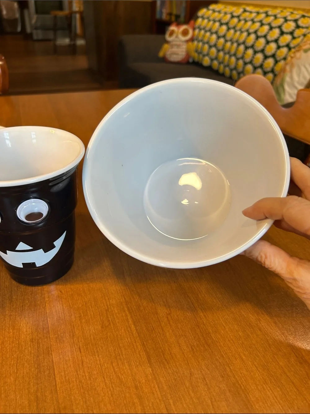 Black Halloween Jack-O'-Lantern Party Cups - and bowls